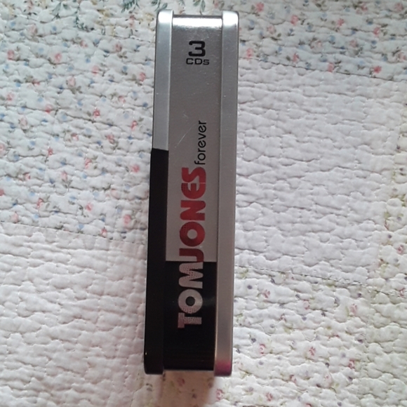 Tom Jones Forever. - Picture 3 of 3